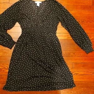 V-neck dotted dress